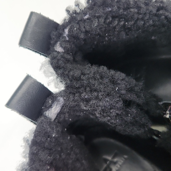 Aquatalia Sherpa Lined Sneakers‎ - Picture 9 of 9